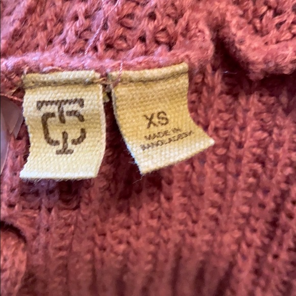 Pink Sweater - Picture 3 of 3